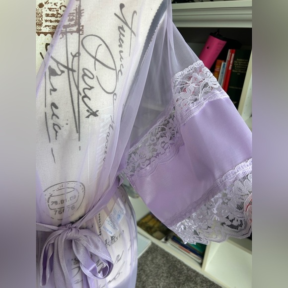 Shannon Lee NWOT Vintage Lavender Lace Sexy  Cover Up Vintage size Large - Picture 3 of 10
